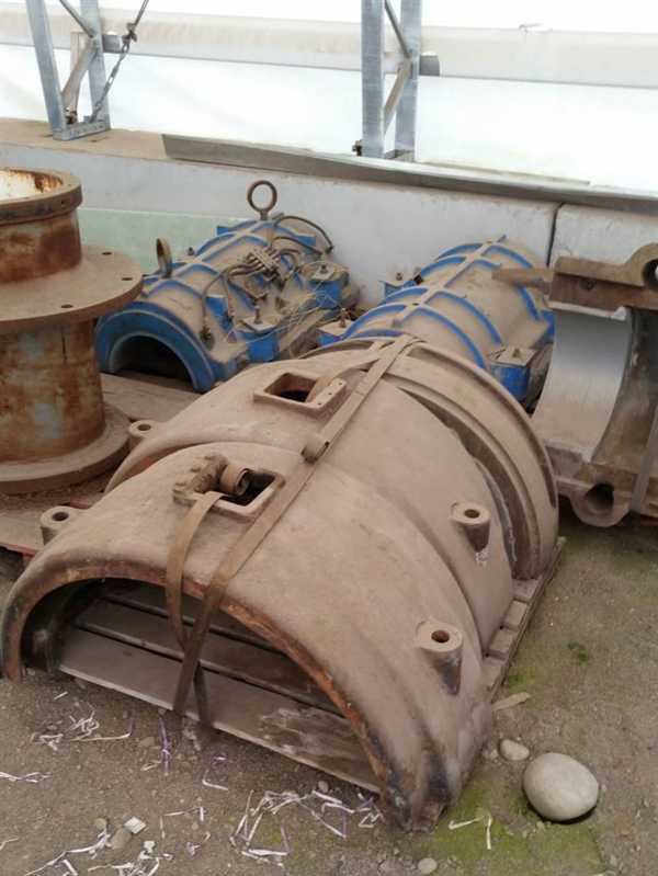 Canadian Allis Chalmers 8' X 10' (2.4m X 3m) Ball Mill With 400 Hp Motor)